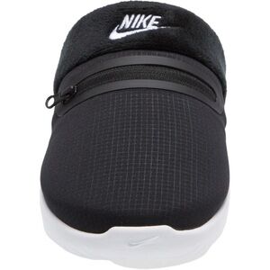 NIKE Women’s Burrow NA Slipper Size 7 New with box